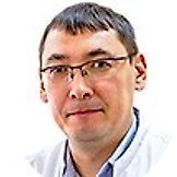 Врач Доржеев Владимир Владимирович